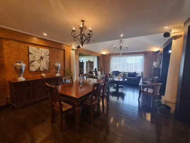 Se Vende Amplia Casa Heredia 6 Dormitorios