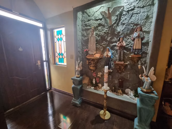 Se Vende Amplia Casa Heredia 6 Dormitorios