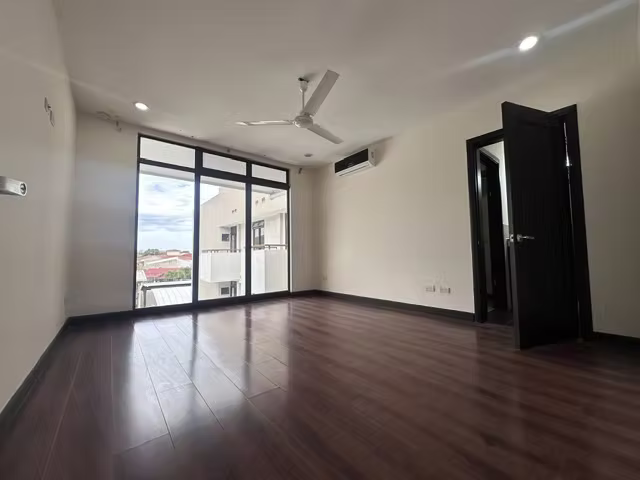 Gran Apartamento en Venta en Condominio en Pozos Santa Ana - Imagen 10