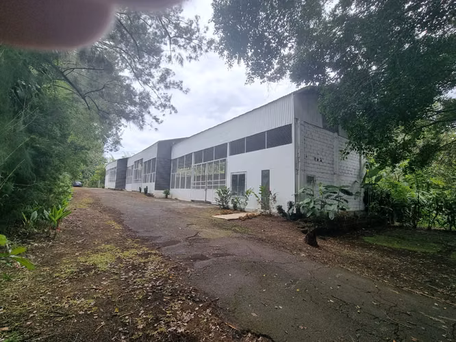 Bodega en venta en Naranjo, amplio lote, casa, cerca de la ruta # 1