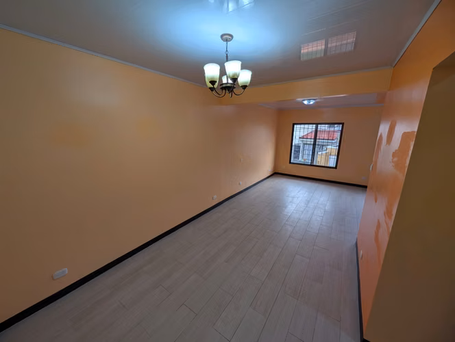 VENTA DE CASA INDEPENDIENTE UBICADA EN CURRIDABAT, LOMAS DE AYARCO