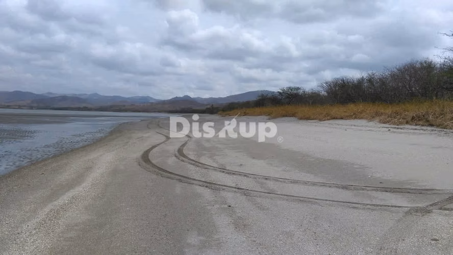 Oceanfront property for sale. 500 hectares. Guanacaste