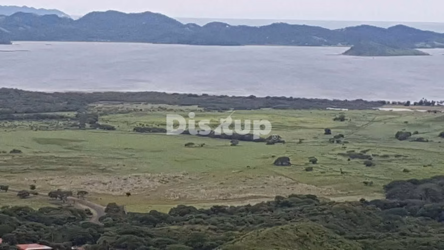 Oceanfront property for sale. 500 hectares. Guanacaste