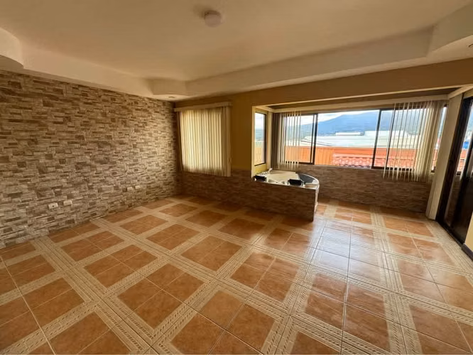 SE VENDE CASA EN RESIDENCIAL HEREDIA SAN FRANCISCO