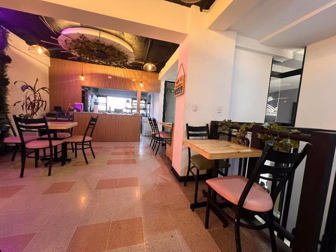 Alquiler de local Comercial en BARRIO ESCALANTE ( Ideal para Restaurante , Vinoteca ) - Imagen 6