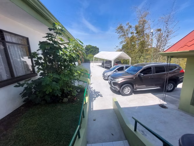 Preciosa casa en Coronado - Imagen 12