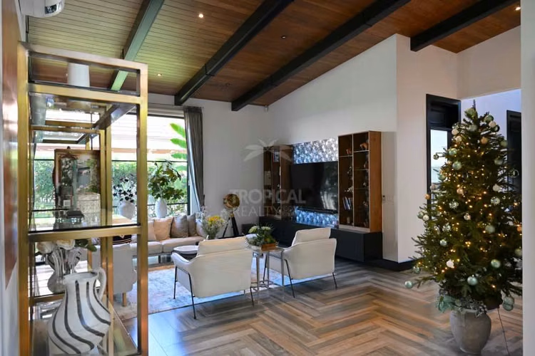 Casa Moderna de Una Planta en Condominio Orosol, Santa Ana - Imagen 10