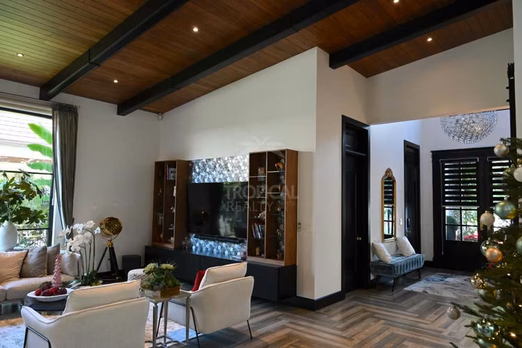 Casa Moderna de Una Planta en Condominio Orosol, Santa Ana - Imagen 8