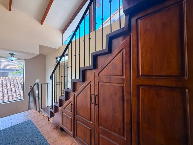 Condo a la venta en Lindora, cerca del Colegio Saint Jude