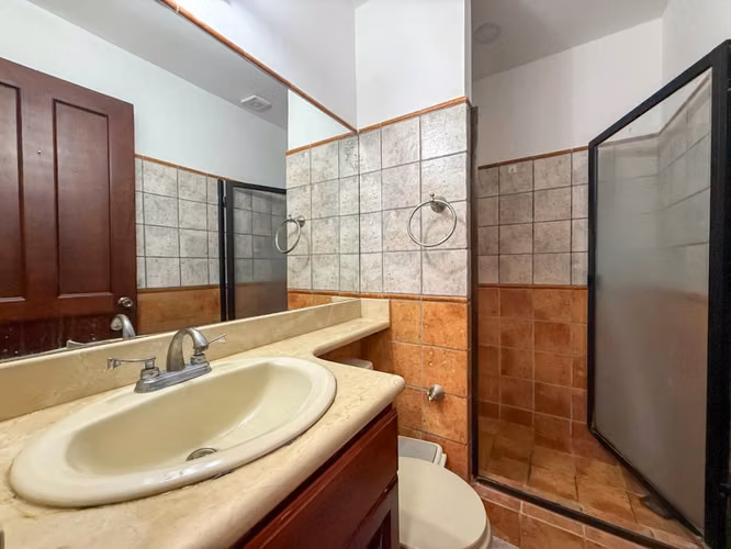 Condo a la venta en Lindora, cerca del Colegio Saint Jude