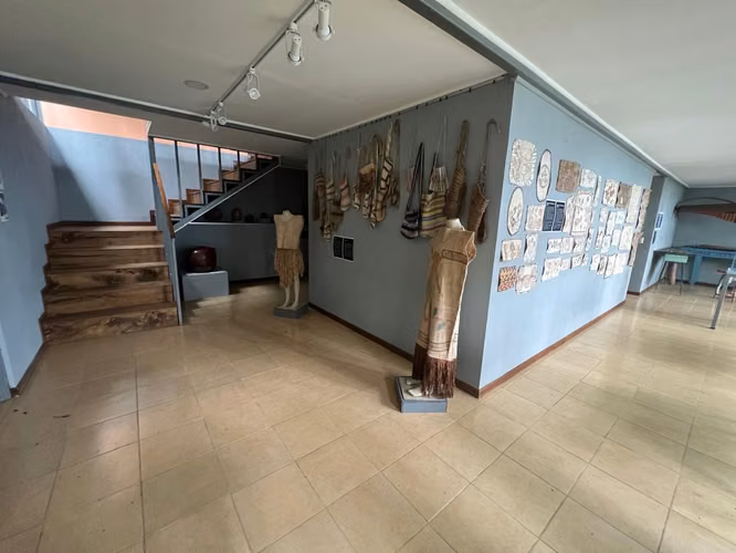 Propiedad de montaña, 1 ha, 2 construcciones, naturaleza y vistas