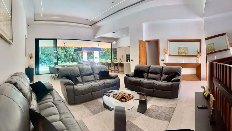 Villa de lujo 4 hab ultra moderna con piscina en Herradura, Costa Rica
