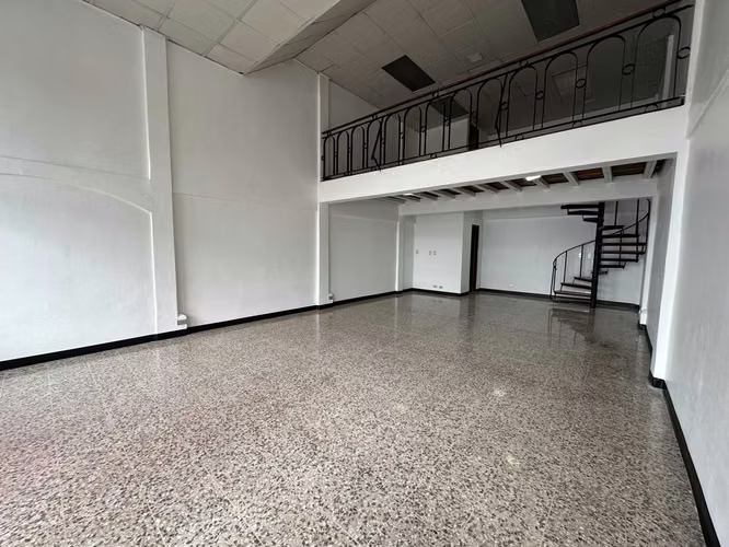 ALQUILER de Local Comercial en Paseo Colón - Imagen 13