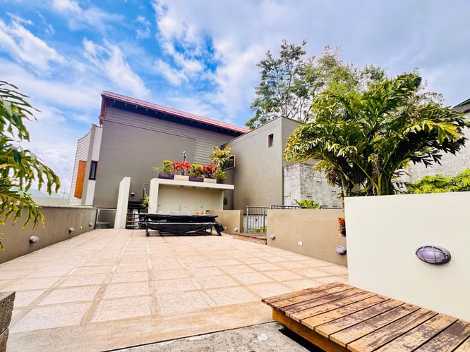 Venta de town house - Cedros Montes de Oca 41330