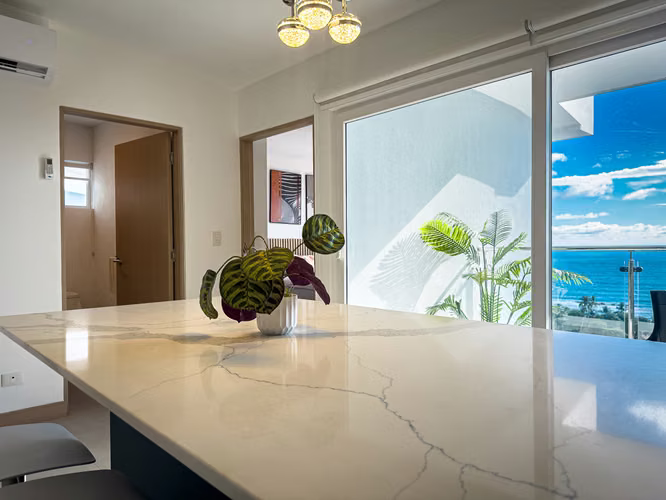 Apartamentos Amoblados en Torre Premium en Jacó, Vista al Mar
