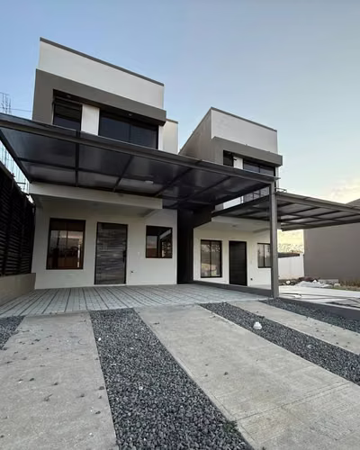 Casa en condominio a la venta cerca de Belén