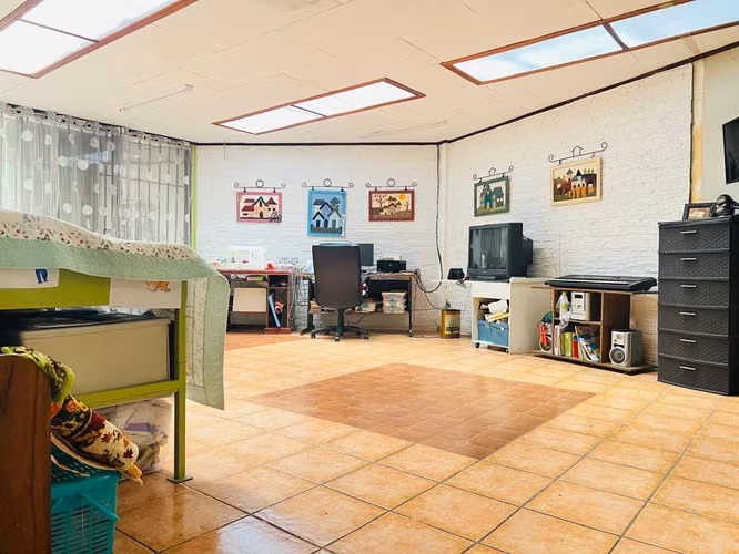 Venta de casa uso mixto con apartamento en Mercedes Heredia