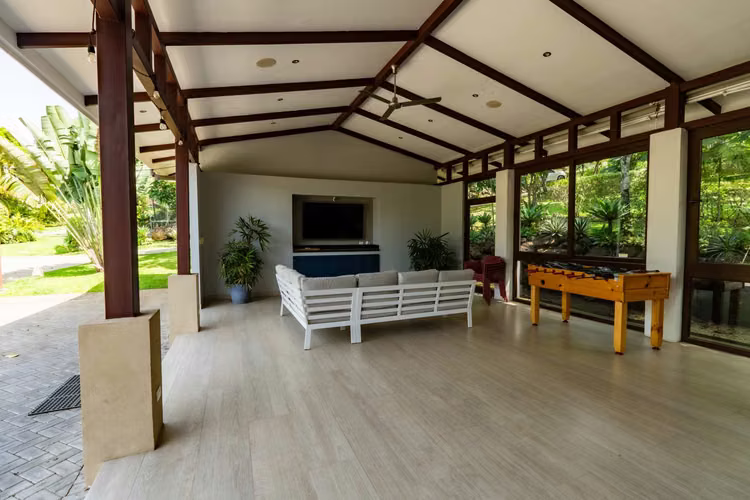 Finca de Lujo en La Guácima | 1 Ha, 7 Habitaciones, Piscina, Ranchos y Privacidad Total - Imagen 20