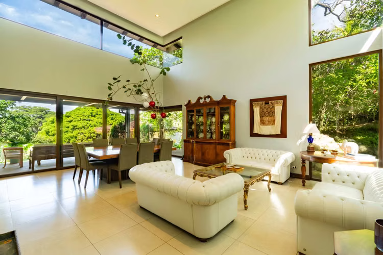 Finca de Lujo en La Guácima | 1 Ha, 7 Habitaciones, Piscina, Ranchos y Privacidad Total - Imagen 5
