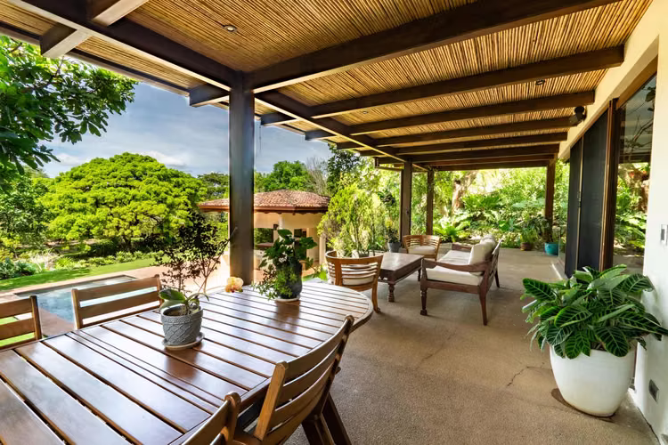 Finca de Lujo en La Guácima | 1 Ha, 7 Habitaciones, Piscina, Ranchos y Privacidad Total - Imagen 16