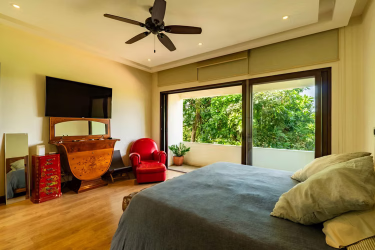 Finca de Lujo en La Guácima | 1 Ha, 7 Habitaciones, Piscina, Ranchos y Privacidad Total - Imagen 10