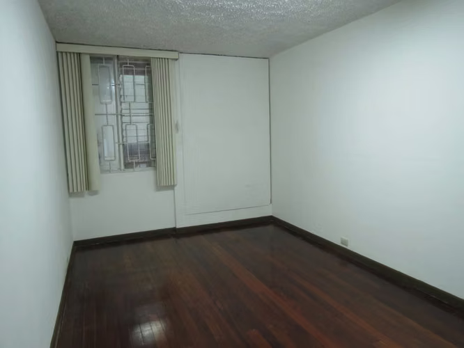 EN VENTA – EDIFICIO DE APARTAMENTOS  – SABANA OESTE