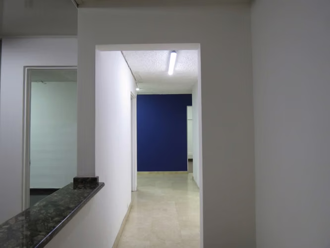 EN VENTA – EDIFICIO DE APARTAMENTOS  – SABANA OESTE