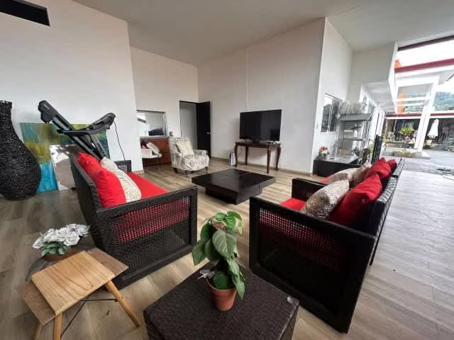 Venta de casa en San Antonio Escazú