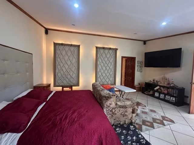 Venta de edificio en Anselmo Llorente Tibás