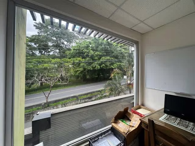 Venta de edificio en Anselmo Llorente Tibás