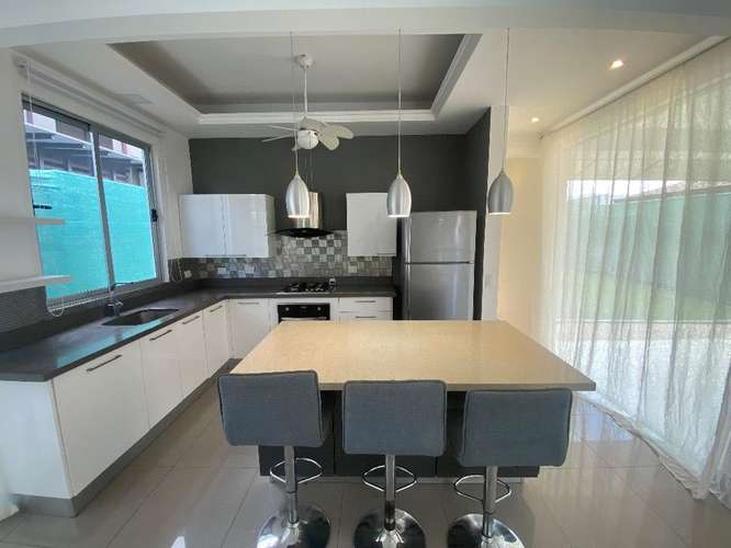 CASA EN CONDOMINIO LA GUACIMA - Imagen 3