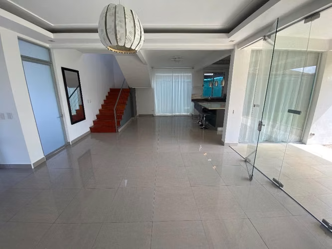 CASA EN CONDOMINIO LA GUACIMA