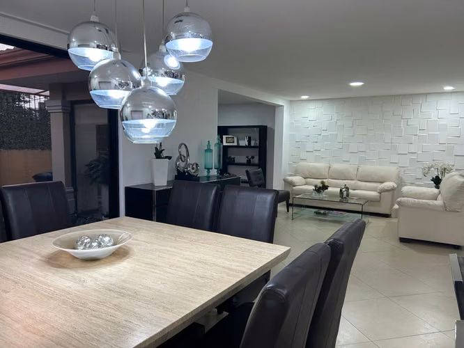 Alquiler de hermosa casa amueblada  en Condominio Villas De Valencia -Escazú. - Imagen 13