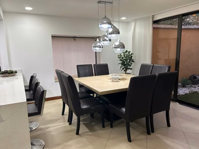Alquiler de hermosa casa amueblada  en Condominio Villas De Valencia -Escazú. - Imagen 4