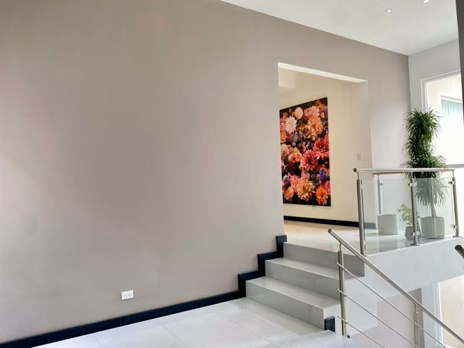 Espaciosa Casa en Condominio en Escazú
