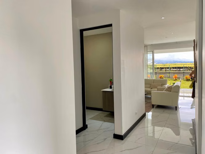 Espaciosa Casa en Condominio en Escazú