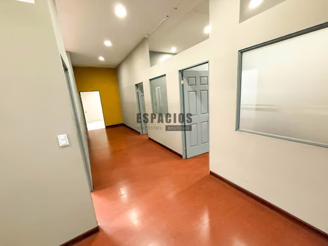 ALQUILER DE LOCAL COMERCIAL EN PLAZA ROHRMOSER