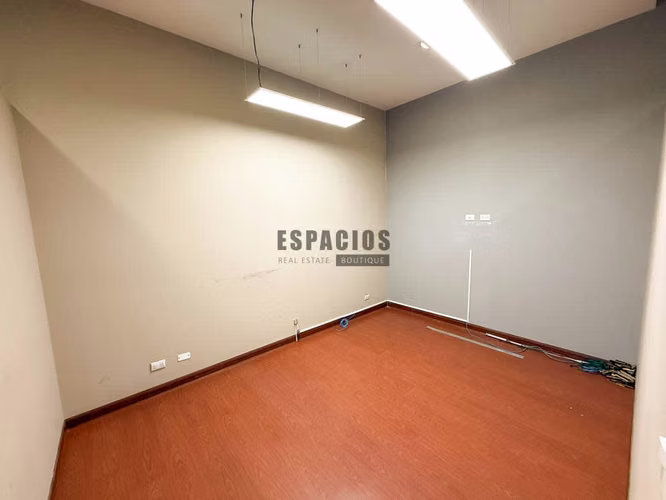 ALQUILER DE LOCAL COMERCIAL EN PLAZA ROHRMOSER