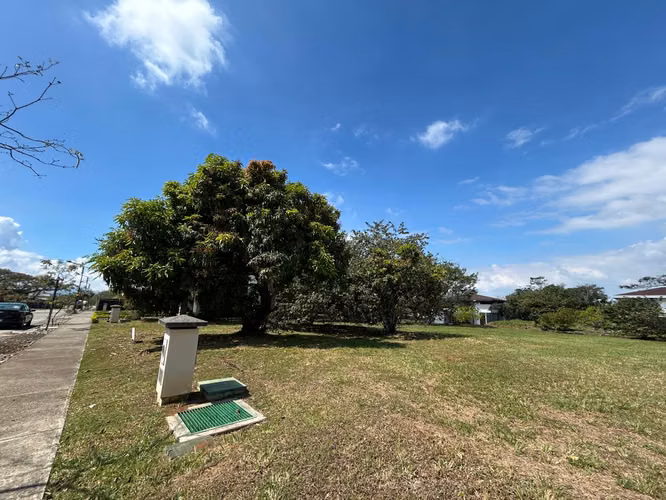 SE VENDE LINDO LOTE EN HACIENDA ESPINAL - SAN RAFAEL ALAJUELA