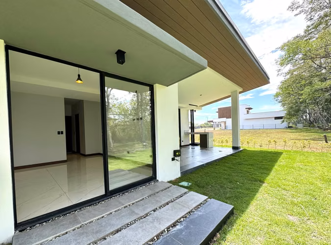 CASA DE UNA PLANTA EN CONDOMINIO - Imagen 10
