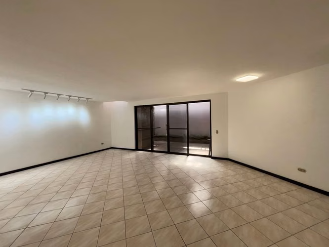 VENTA O ALQUILER DE CASA EN CONDOMINIO BONAIRE - ESCAZU - Imagen 2