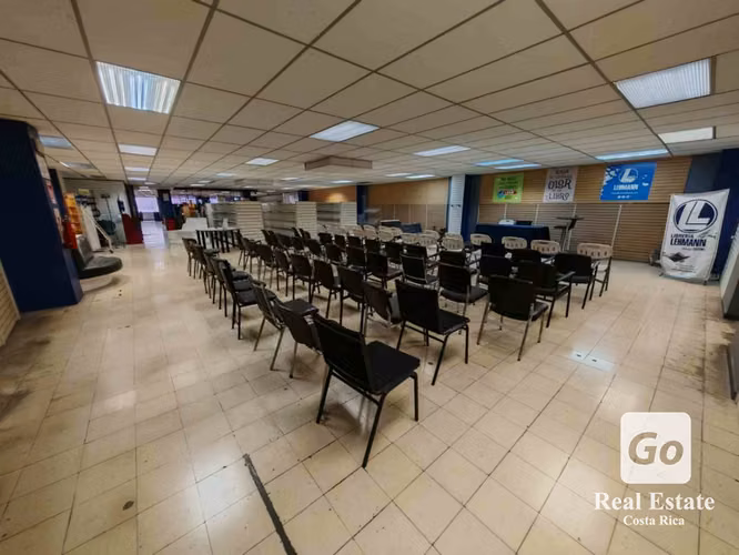 Venta o Alquiler de Edificio Comercial en Zona de Alto Tránsito, San Jose