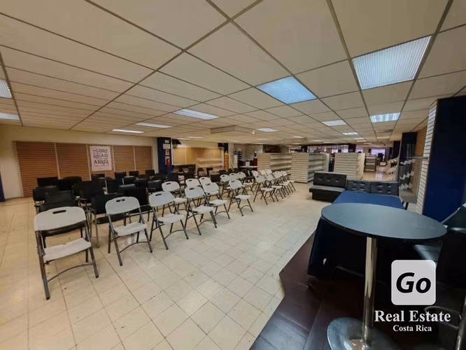 Venta o Alquiler de Edificio Comercial en Zona de Alto Tránsito, San Jose