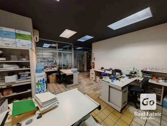 Venta o Alquiler de Edificio Comercial en Zona de Alto Tránsito, San Jose