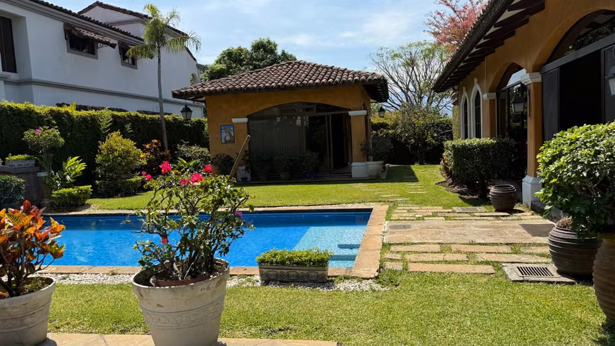 Venta Casa en Heredia Belén La Cañada | Piscina, Jardín y Casa de Huéspedes - Imagen 35