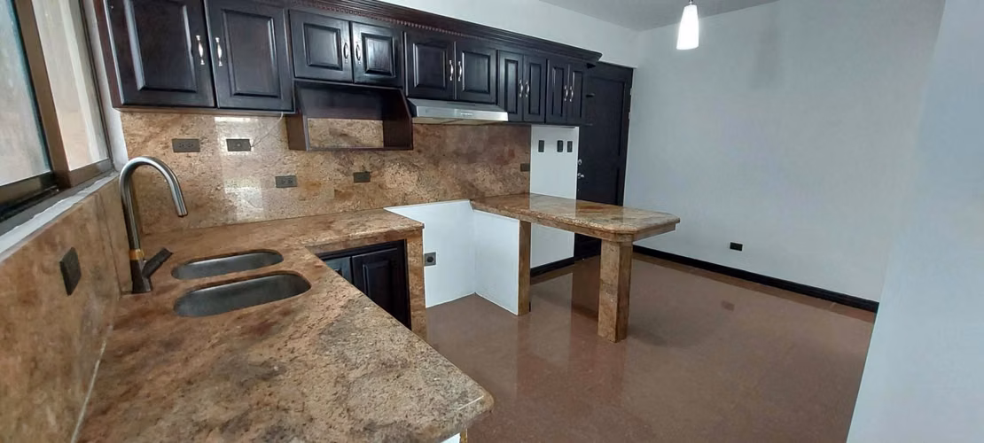 Venta de Casa en Condominio Francosta Ulloa Heredia