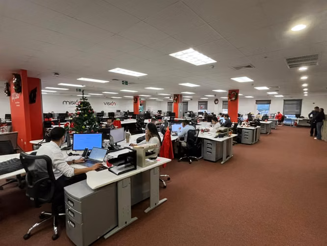Oficina Premium en Tibás – 1,216 m² totalmente equipada - Imagen 2