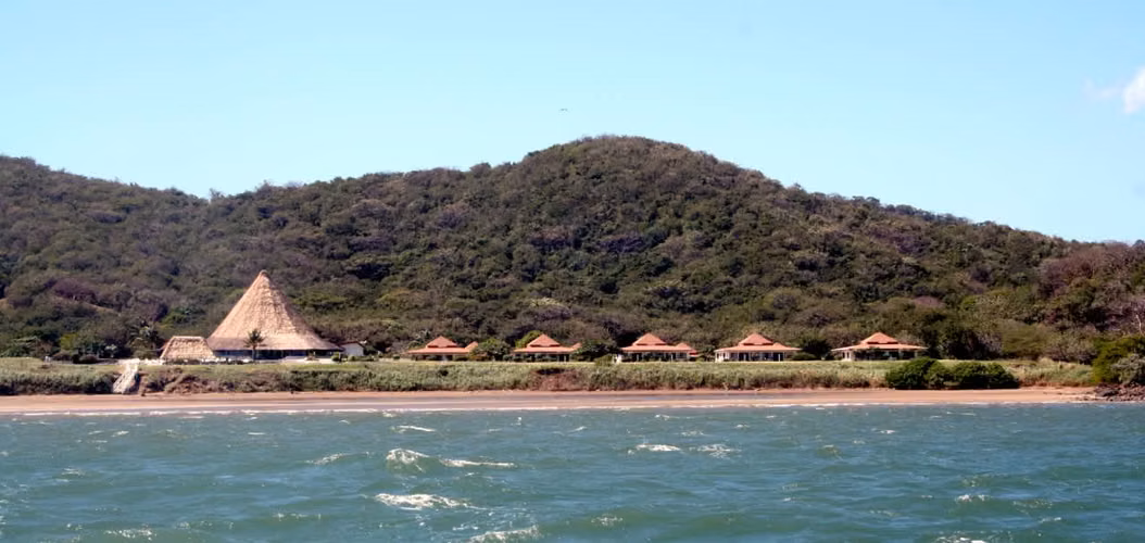 Propiedad con antiguo Hotel Frente a la Playa en Venta - Imagen 9