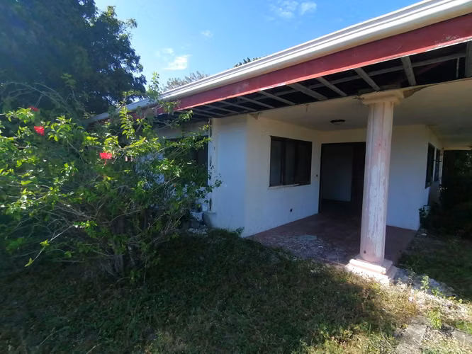 Propiedad con antiguo Hotel Frente a la Playa en Venta - Imagen 12
