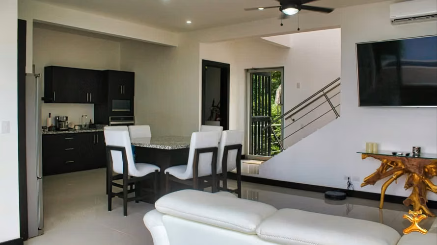 Venta de Casa de Playa Puntarenas Punta Leona | Frente al Mar | Lista para Habitar REBAJADA